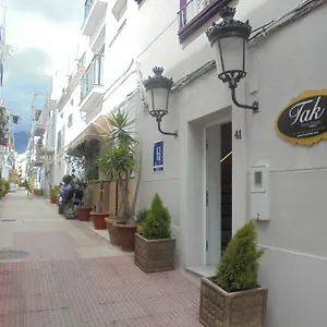 https://pension-las-brisas.es-andalucia.com
